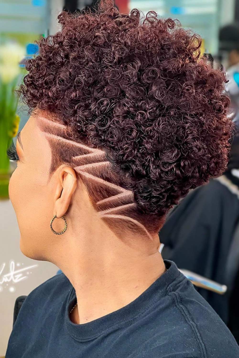 taper haircut women temp fade