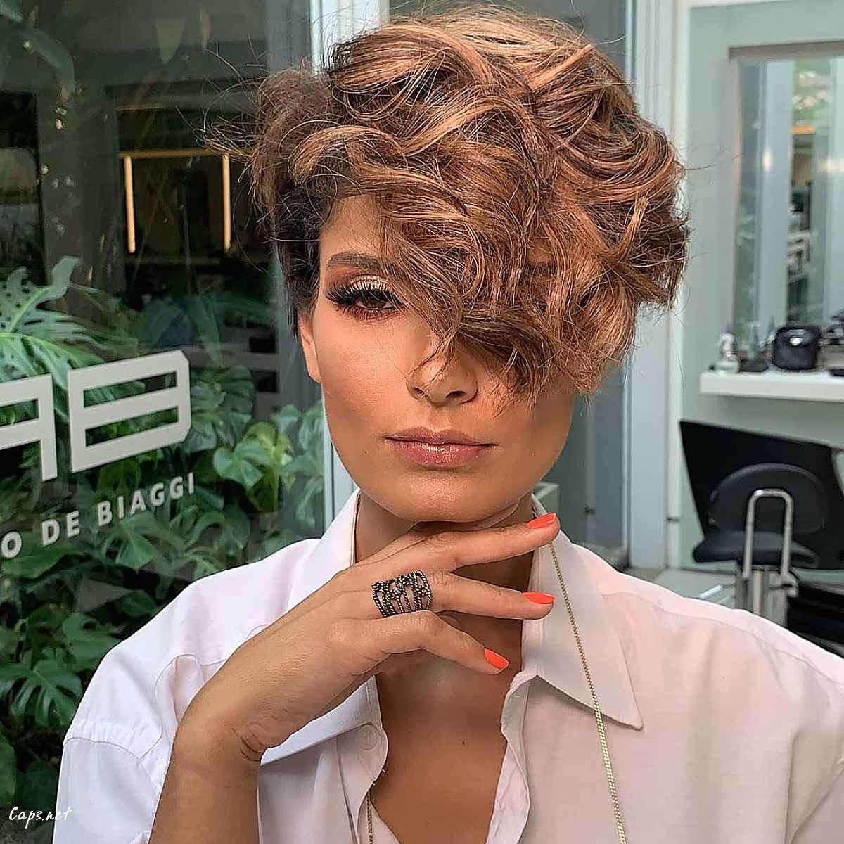 asymmetrical messy pixie cut