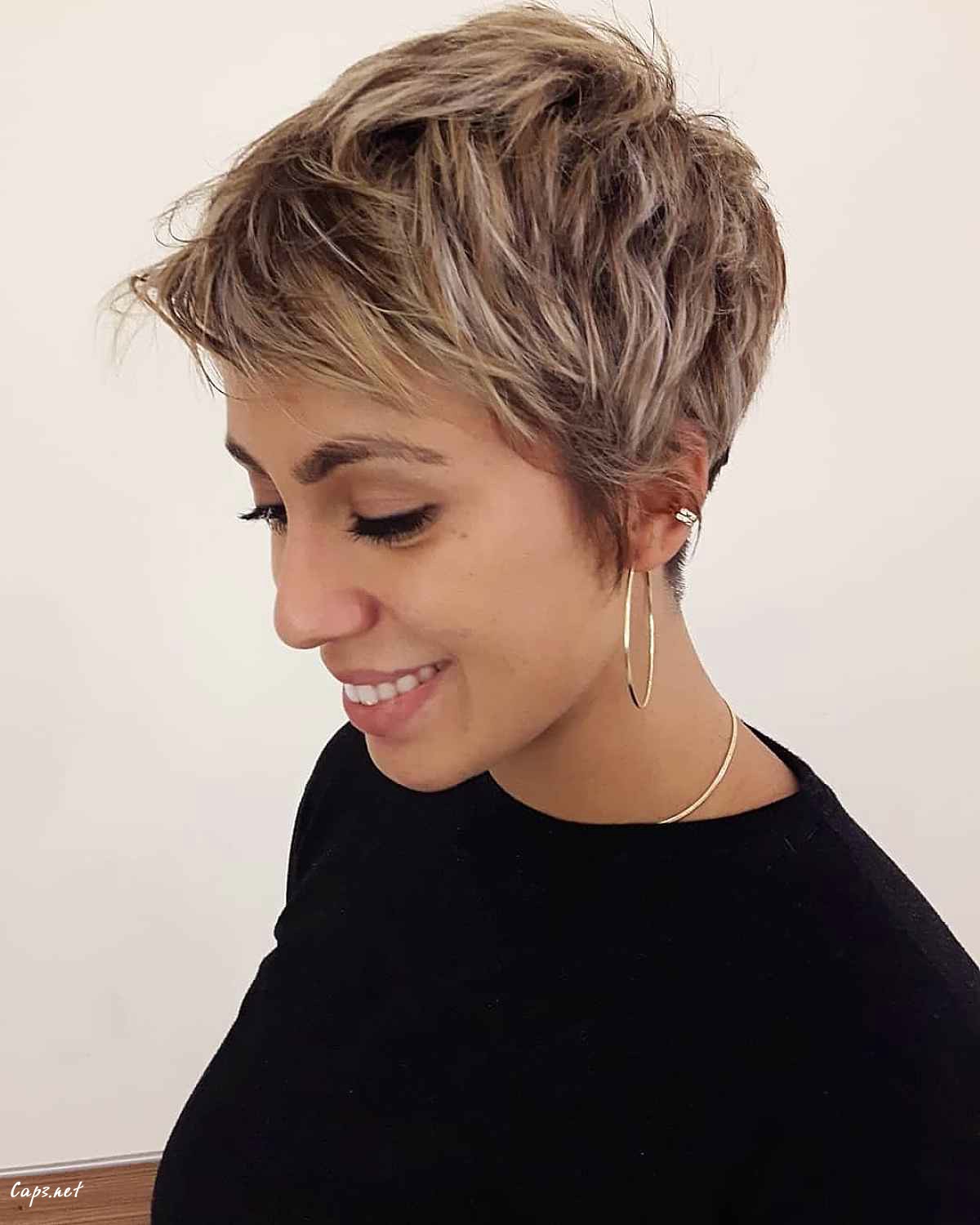low maintenance messy pixie