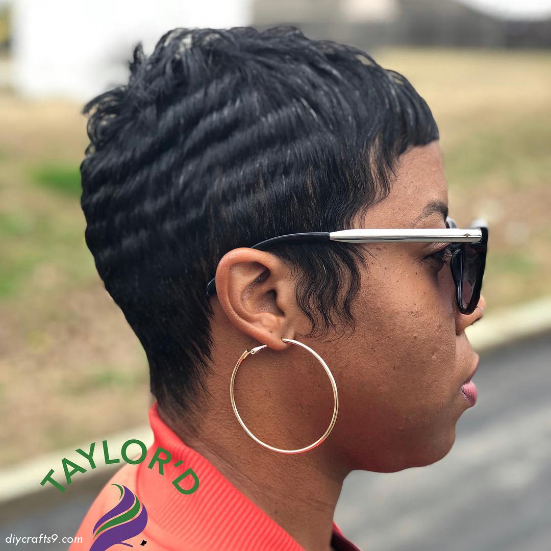Dark Brown Pixie Hairdo