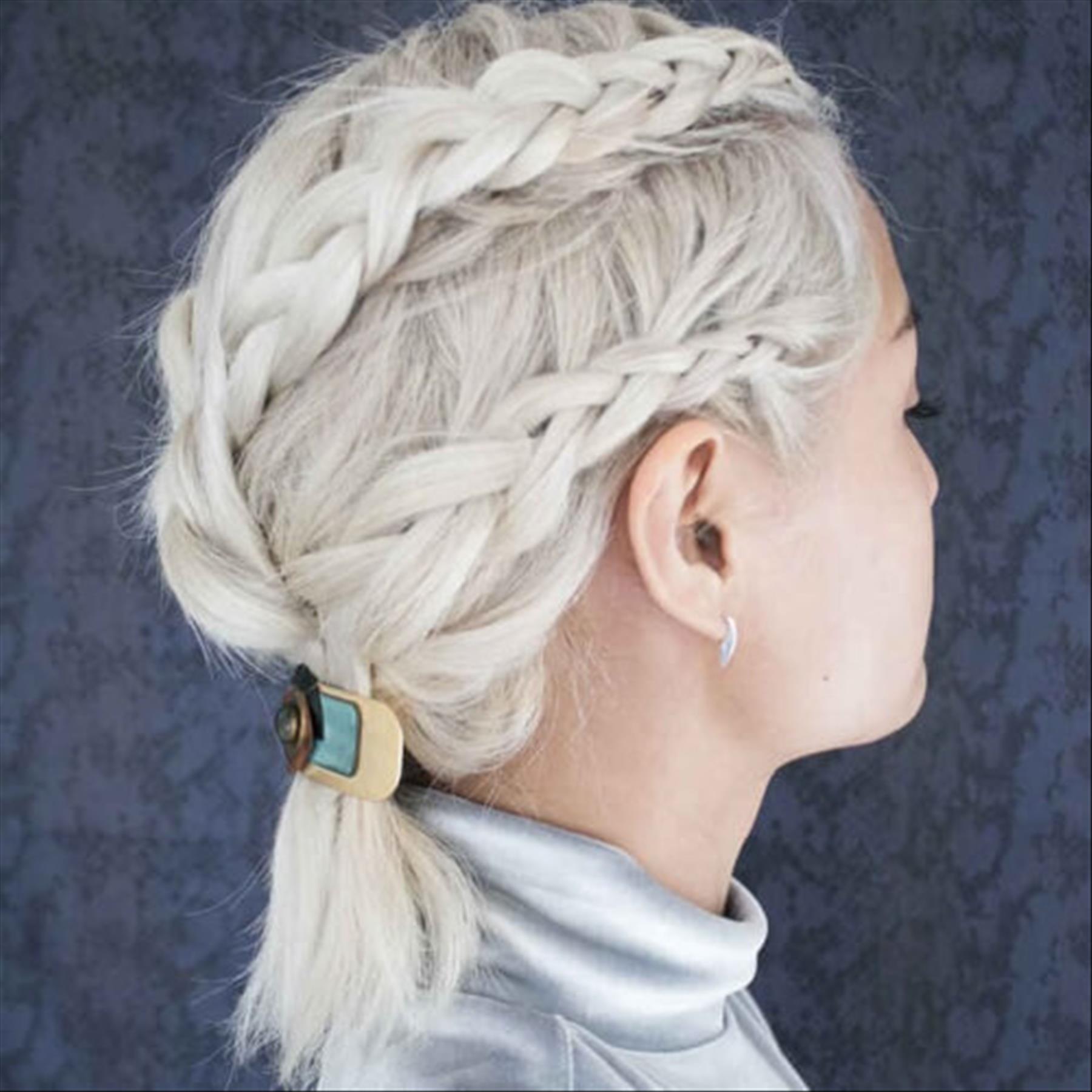 Top Ways How To Style Short Hair For Any Occasion 11
