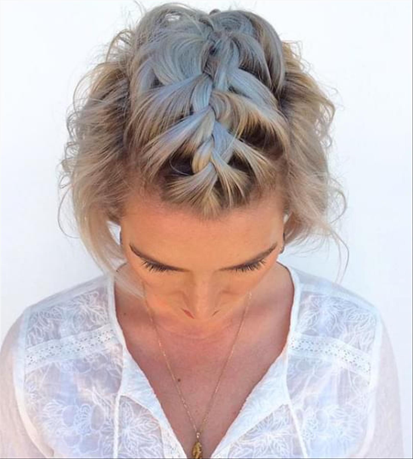 Top Ways How To Style Short Hair For Any Occasion 20