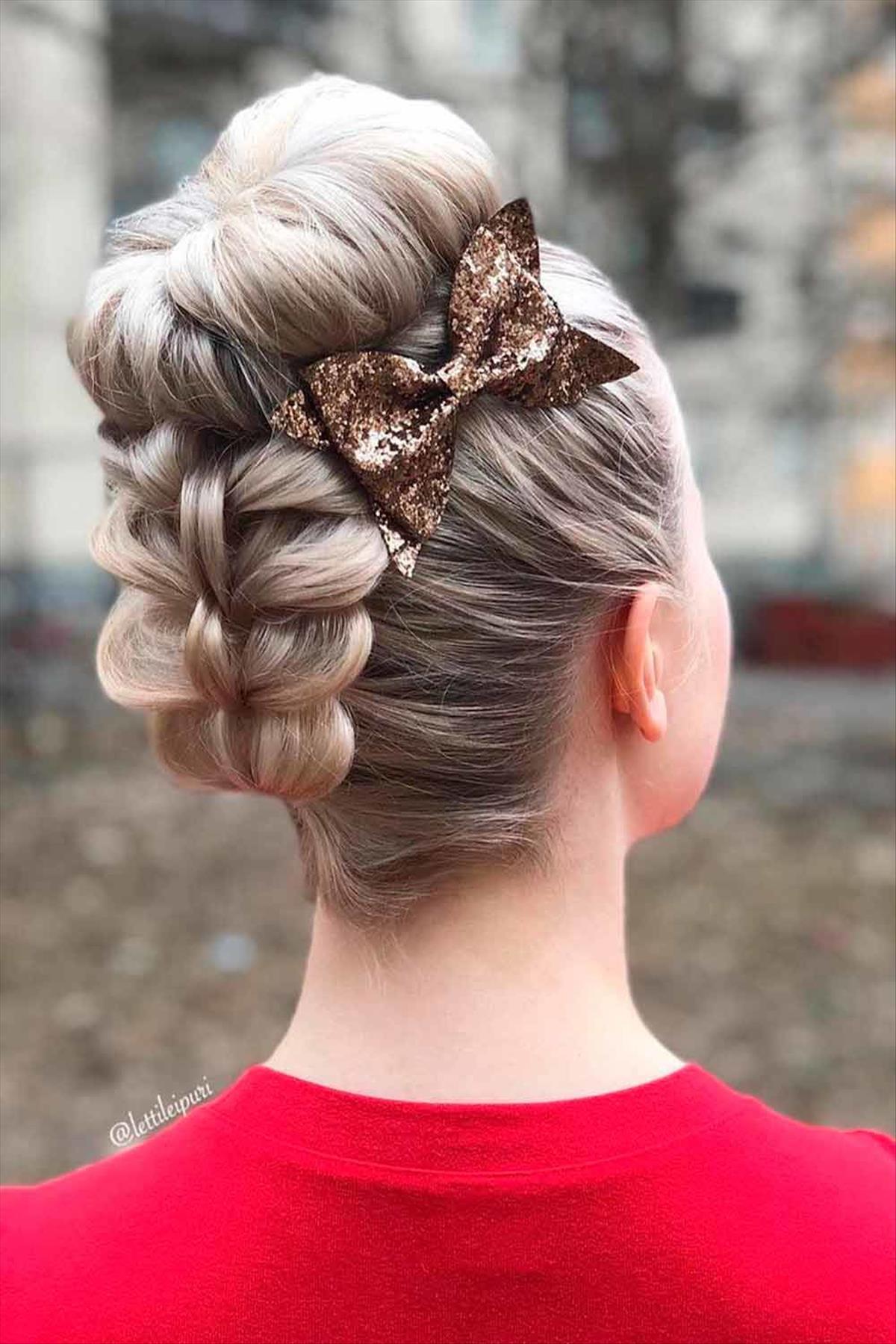 Top Ways How To Style Short Hair For Any Occasion 25