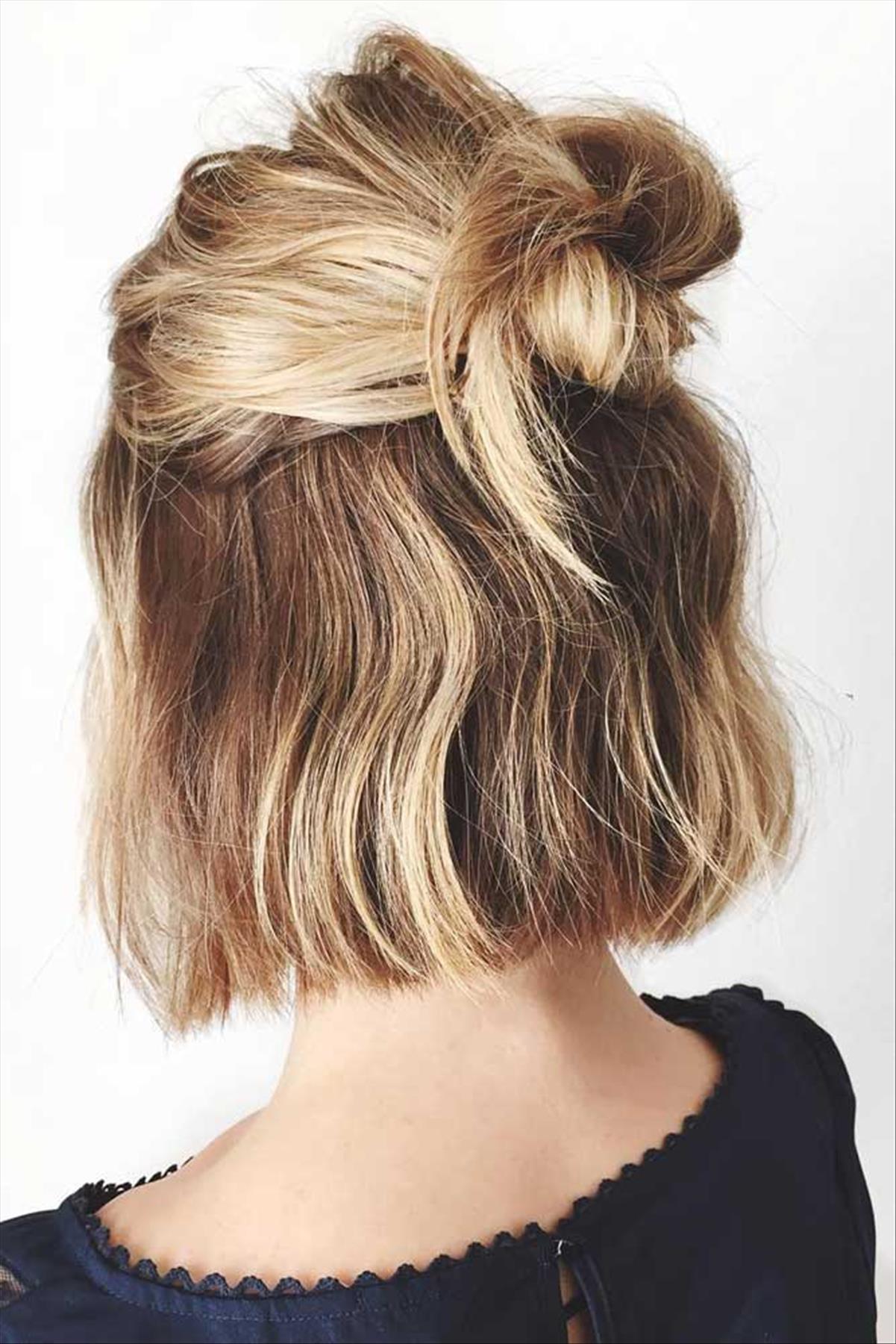 Top Ways How To Style Short Hair For Any Occasion 37