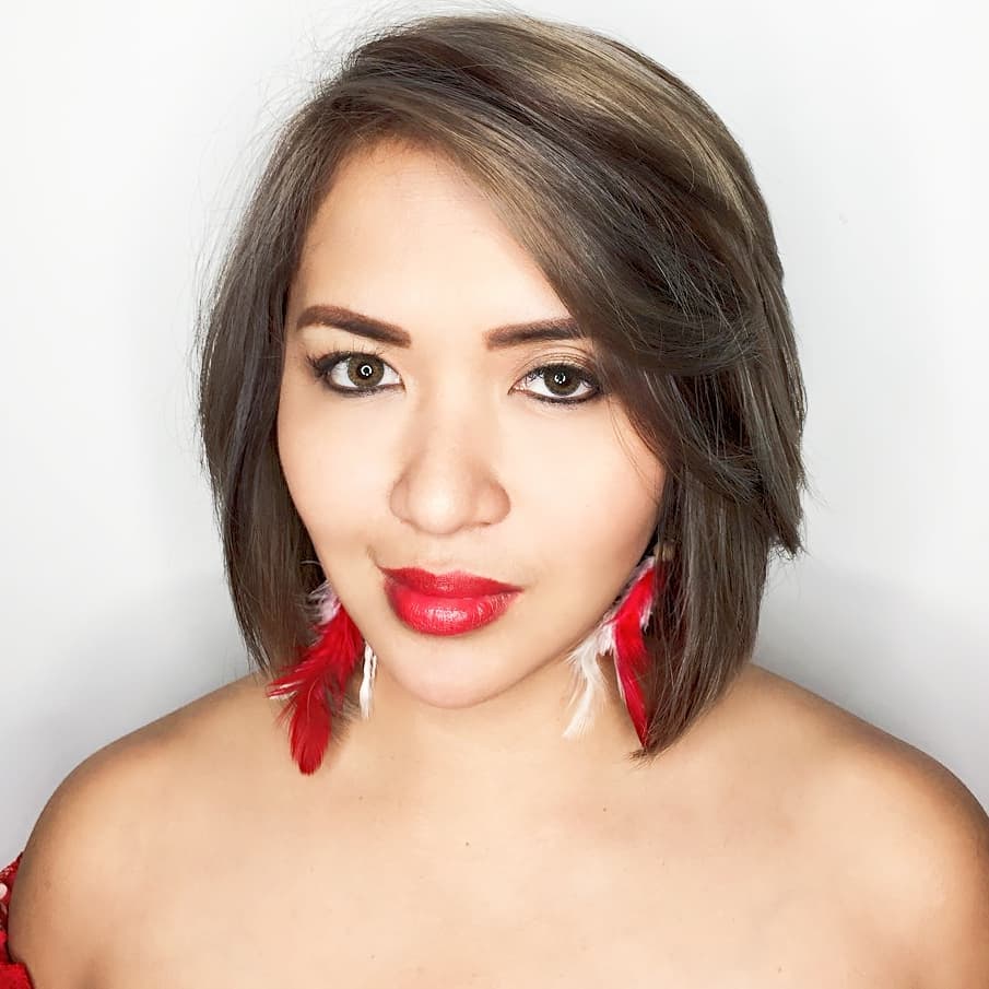 chin length lob with highlights