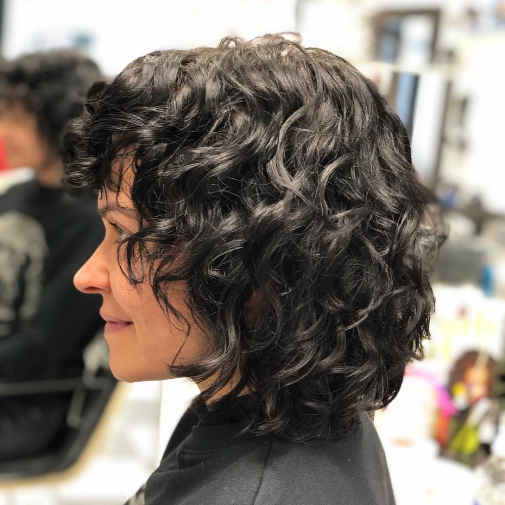 curly bob for short hair