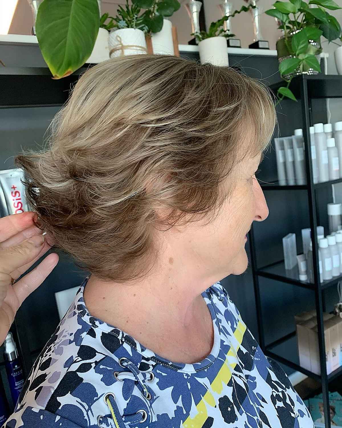 feathered shaggy cut for 60 year old women