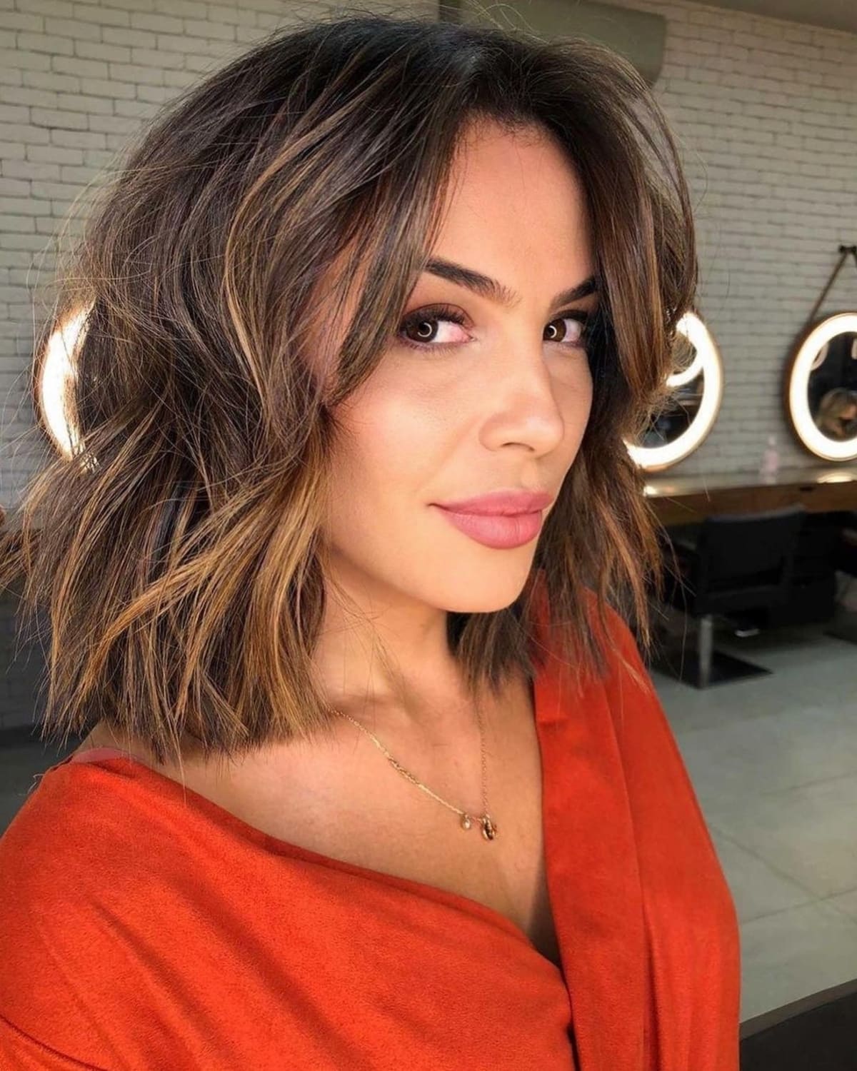 long brunette bob with choppy ends