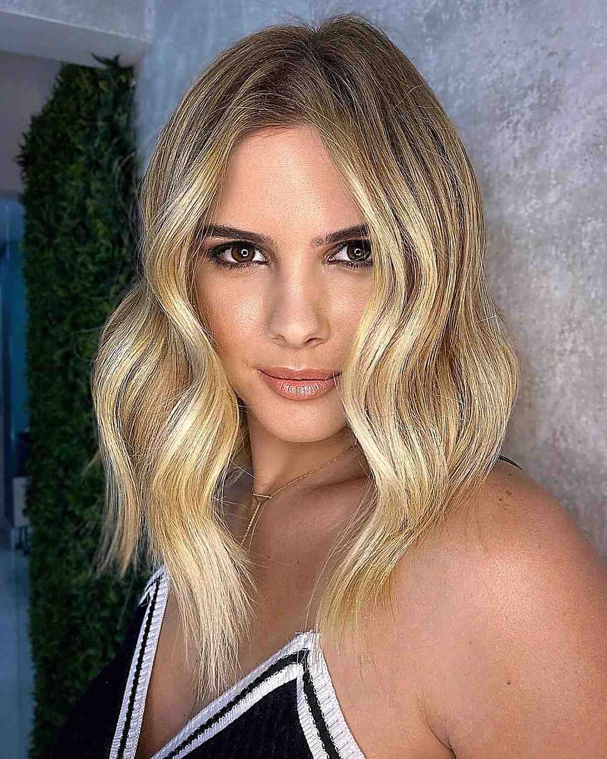 long razor cut bob hairstyle for women