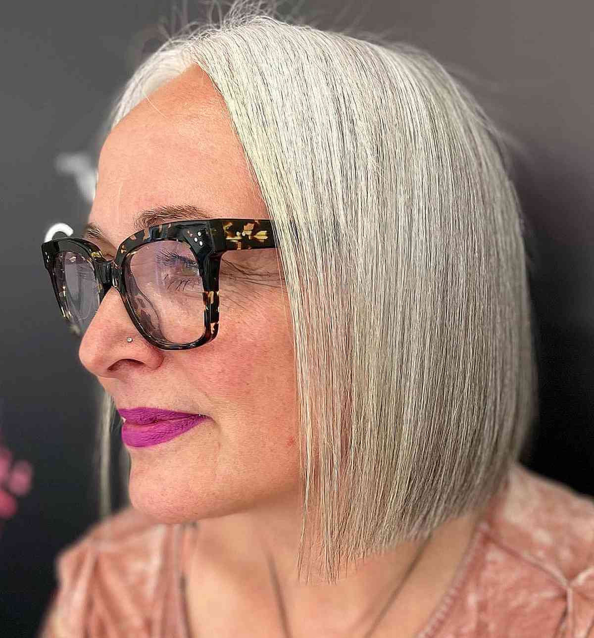 natural short bob for women over 60 with thinning hair