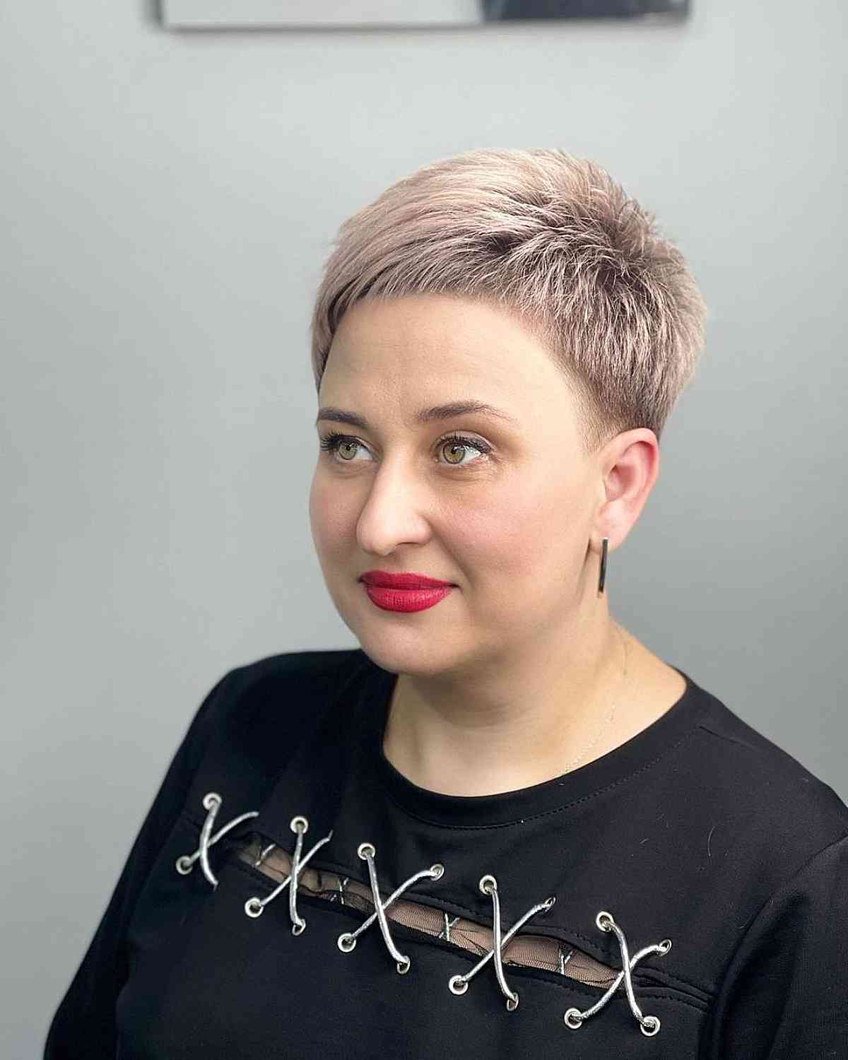 tapered pixie crop with shaved sideburns for ladies 40 and up