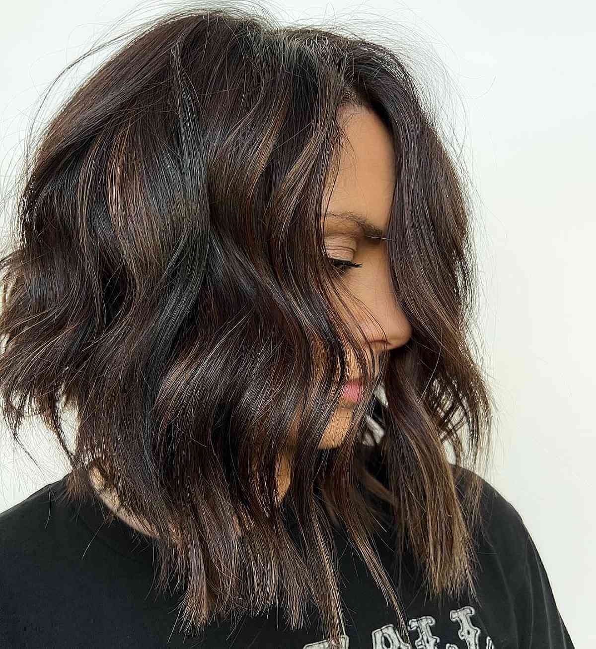 textured choppy lob with highlights