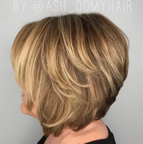 Inverted Layered Collarbone Cut