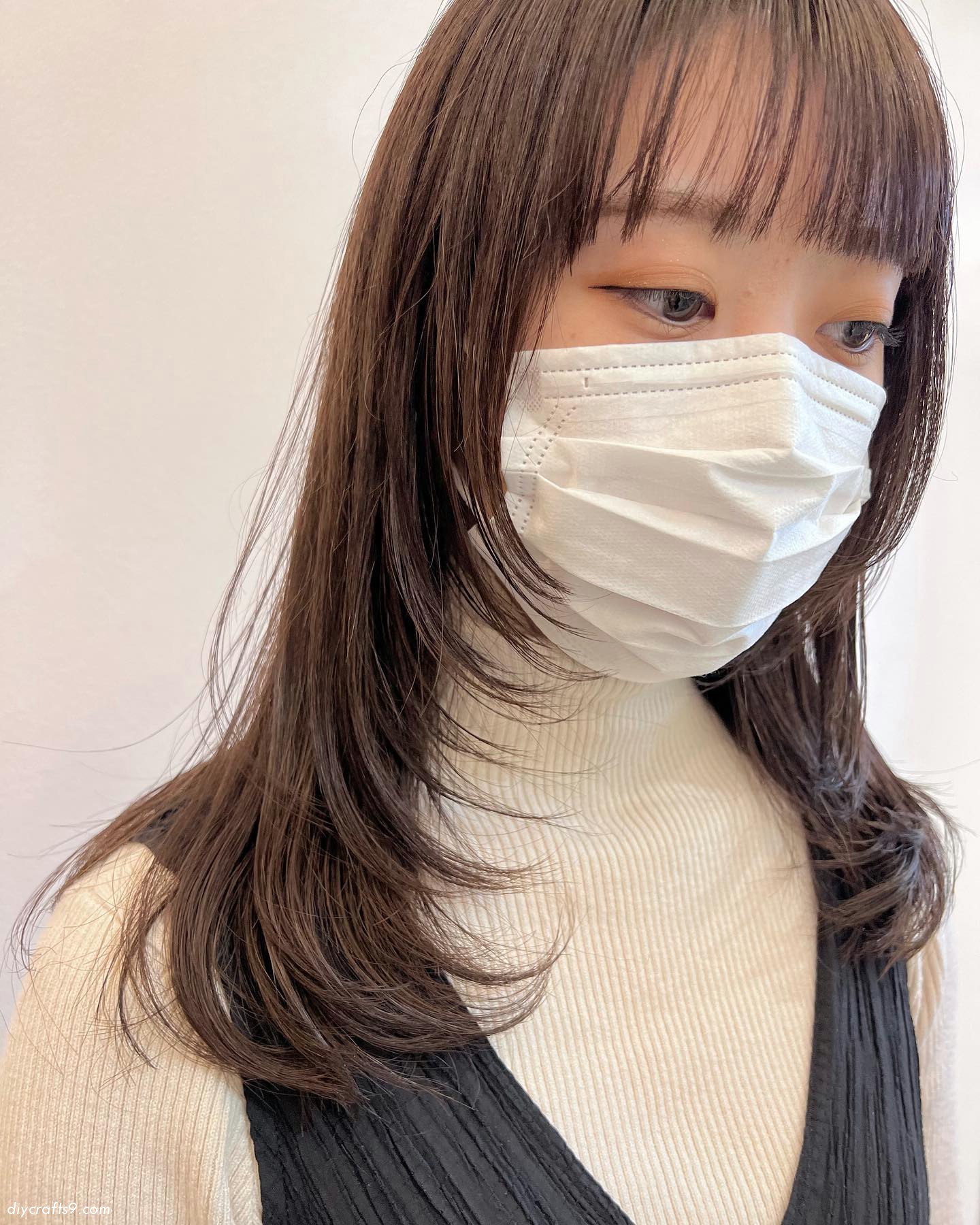Shaggy Hair Thin Hairdo