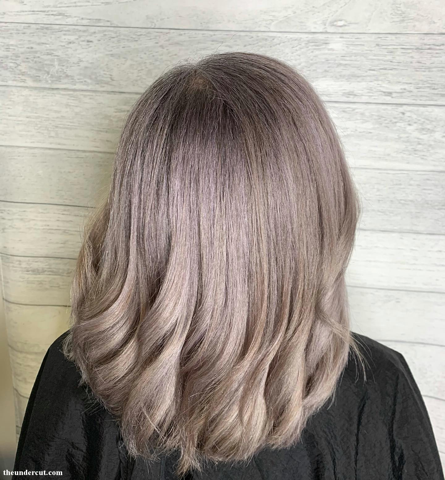 Shiny Gray Hair Blend Style