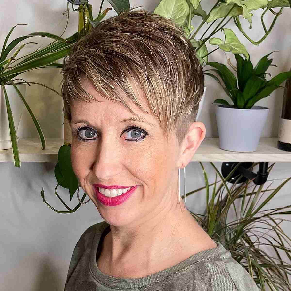 asymmetrical pixie with an undercut