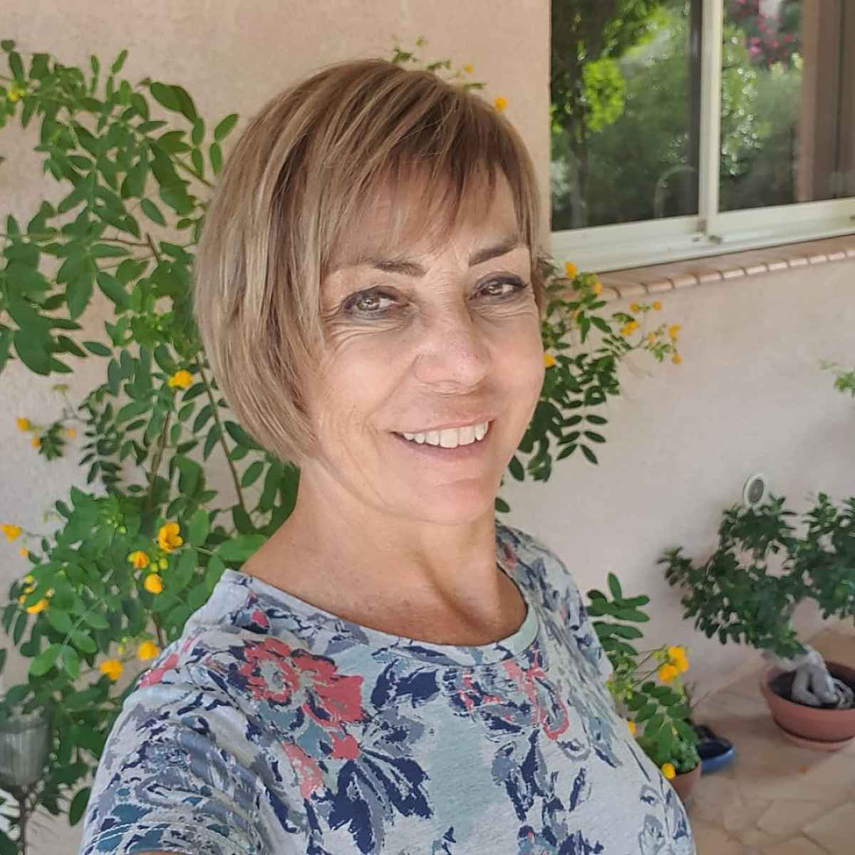 bob with layers and bangs for 60 year old women