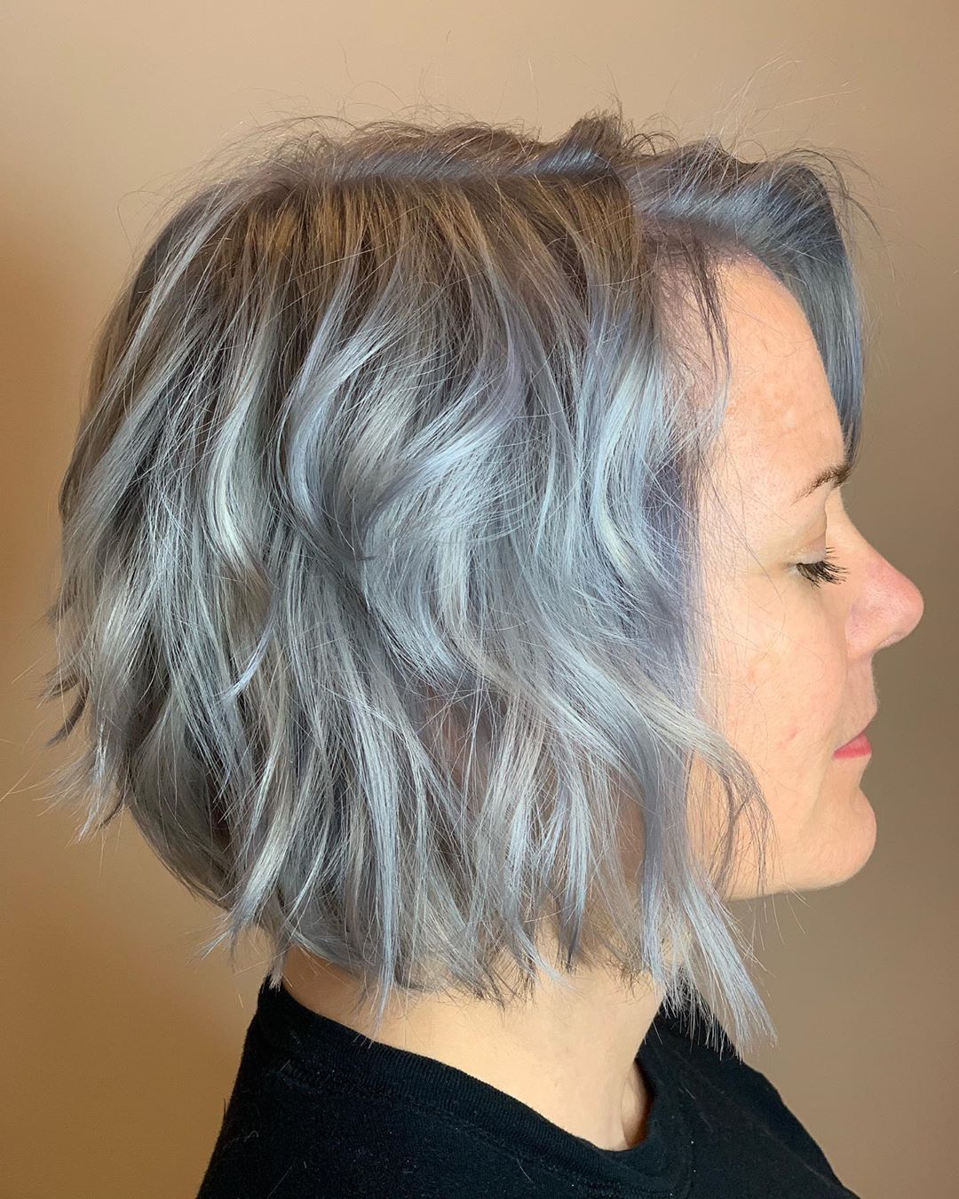 classy short wavy bob