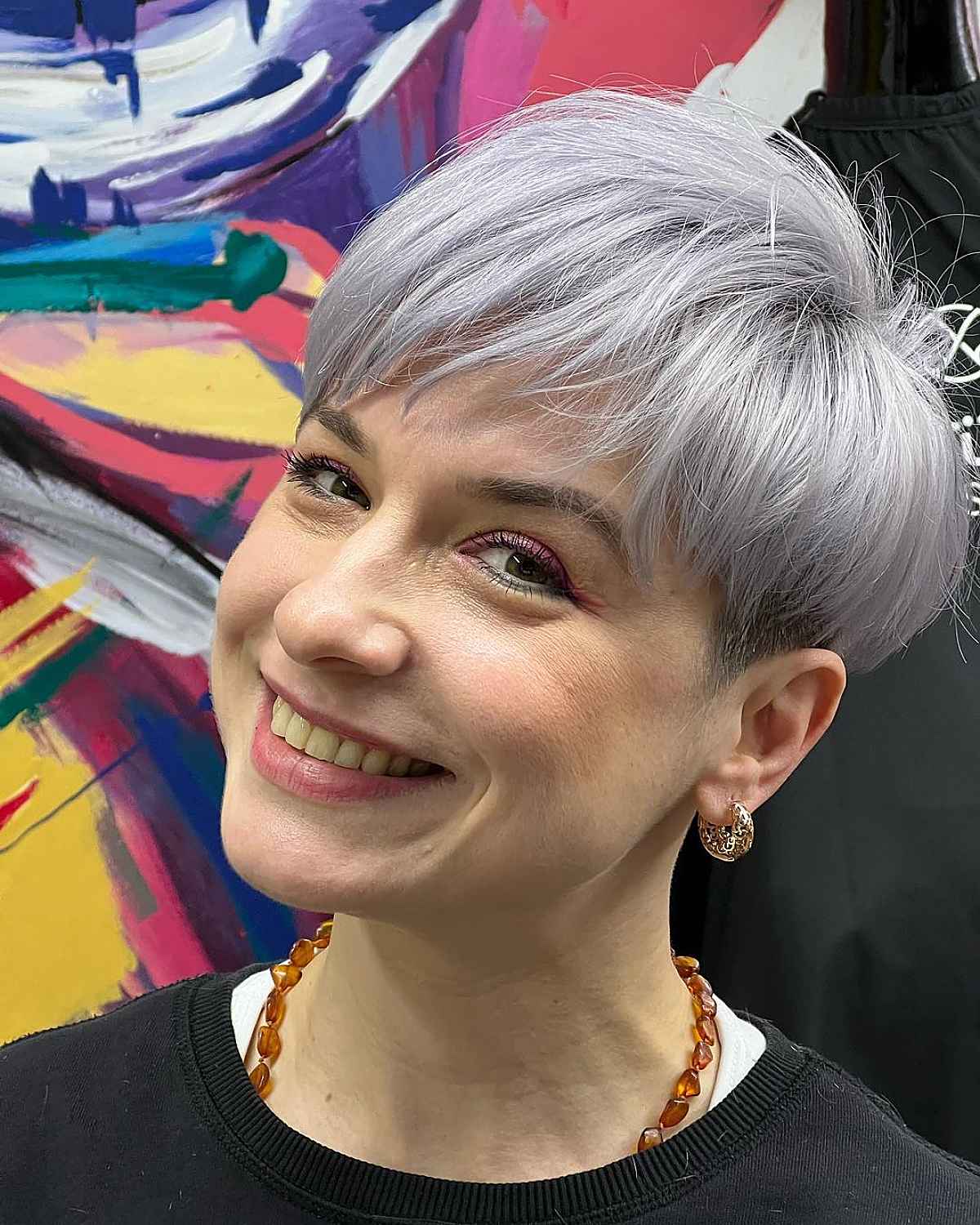 cropped haircut with tapered sides and nape for women aged 40