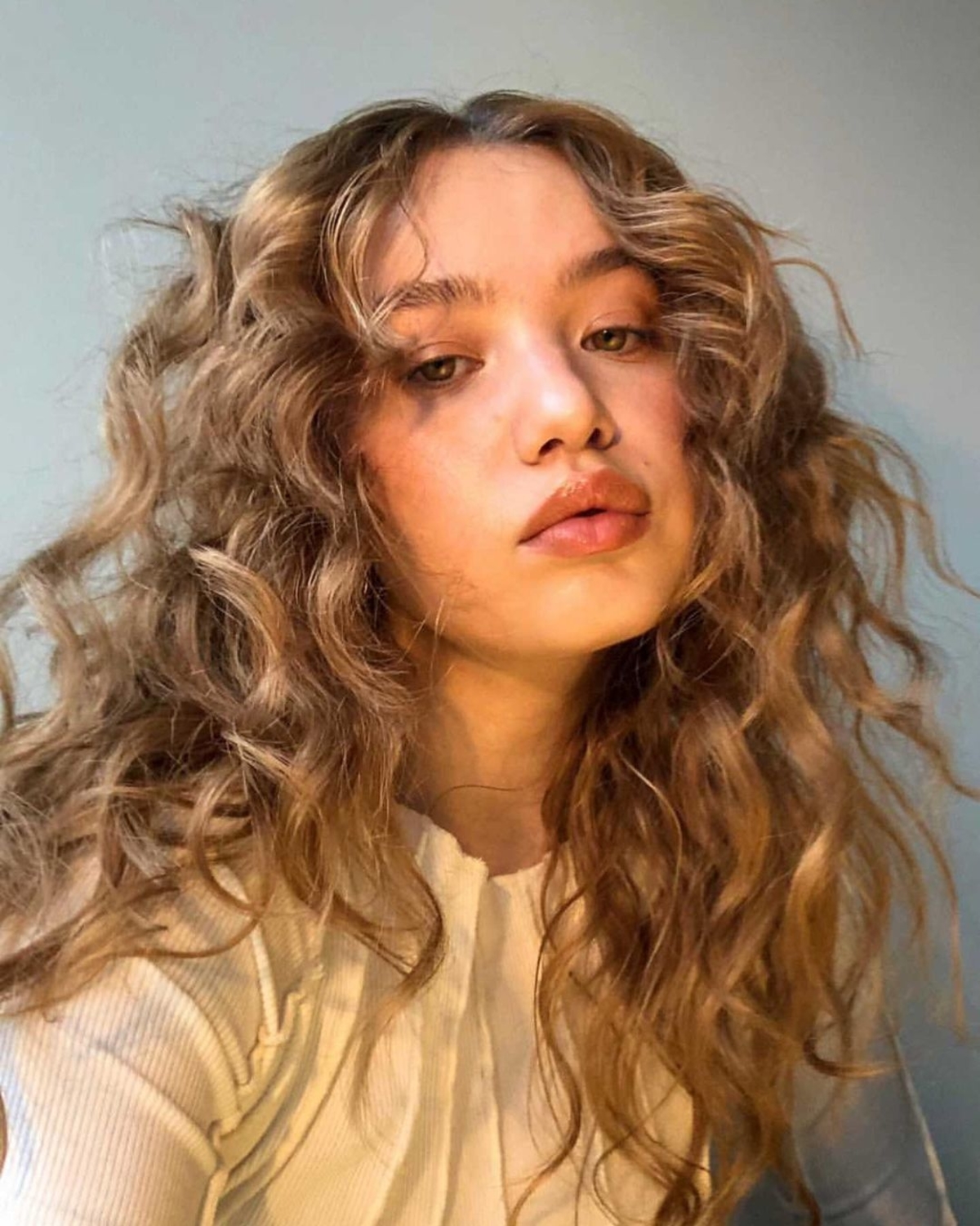 curtain bangs for curly hair