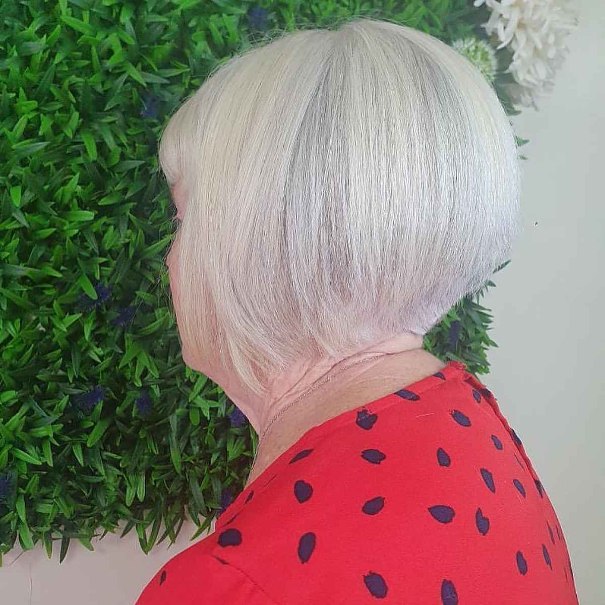 graduated bob cut for 70 year old women