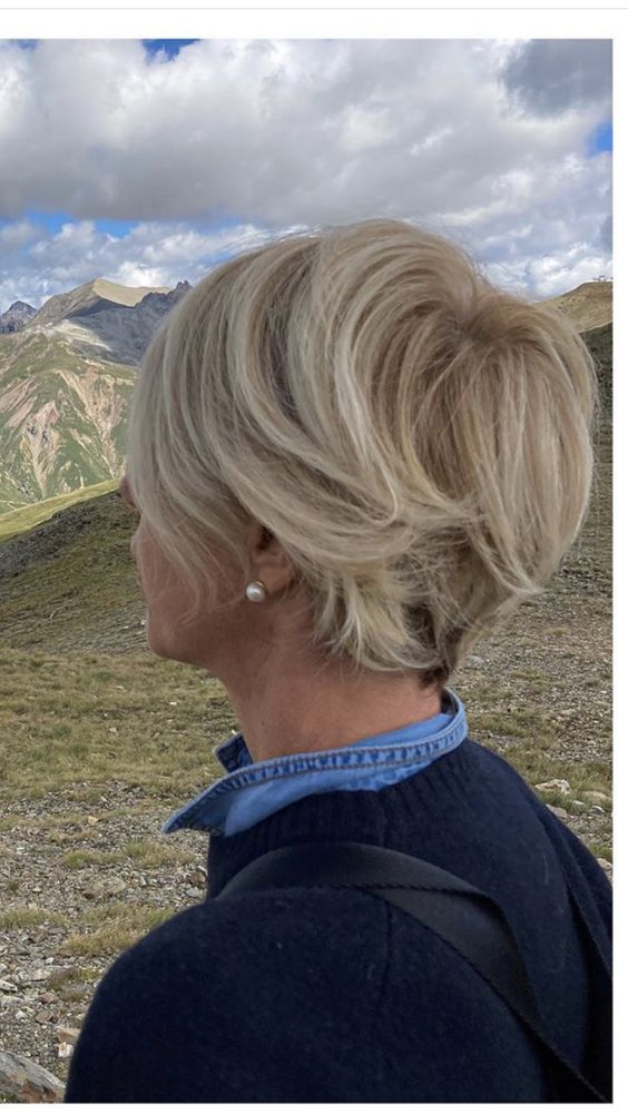 hairstyles for women over 50 13