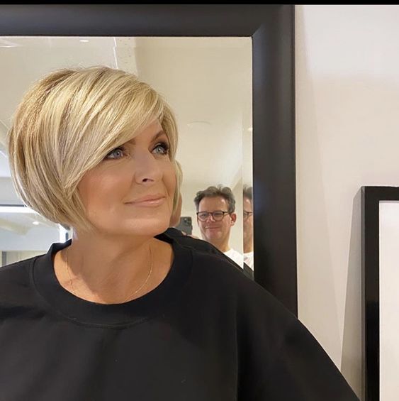 hairstyles for women over 50 15
