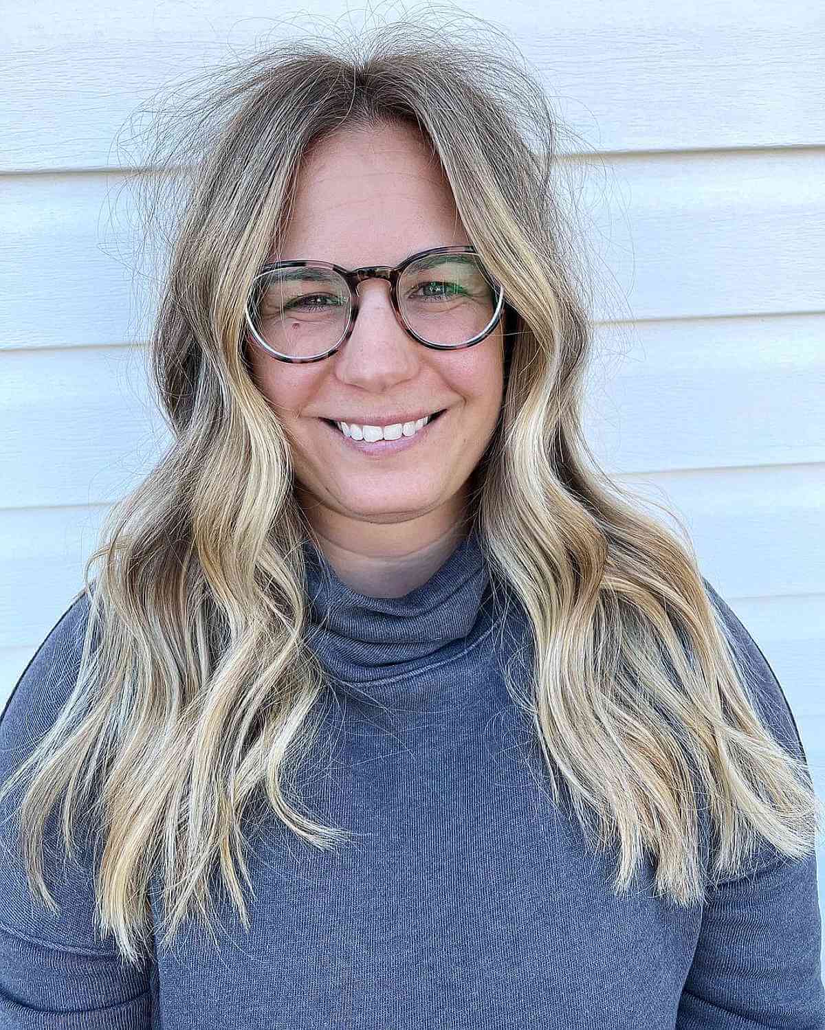 long messy hairstyle for 40 year old ladies