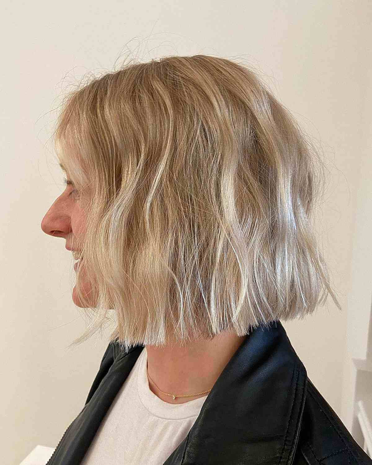 one length neck length bob with loose waves