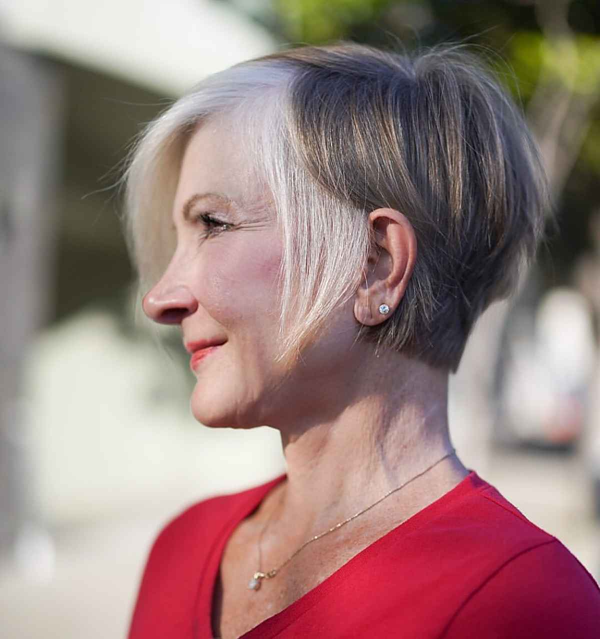 pixie bob haircut with square graduation for sixty year old