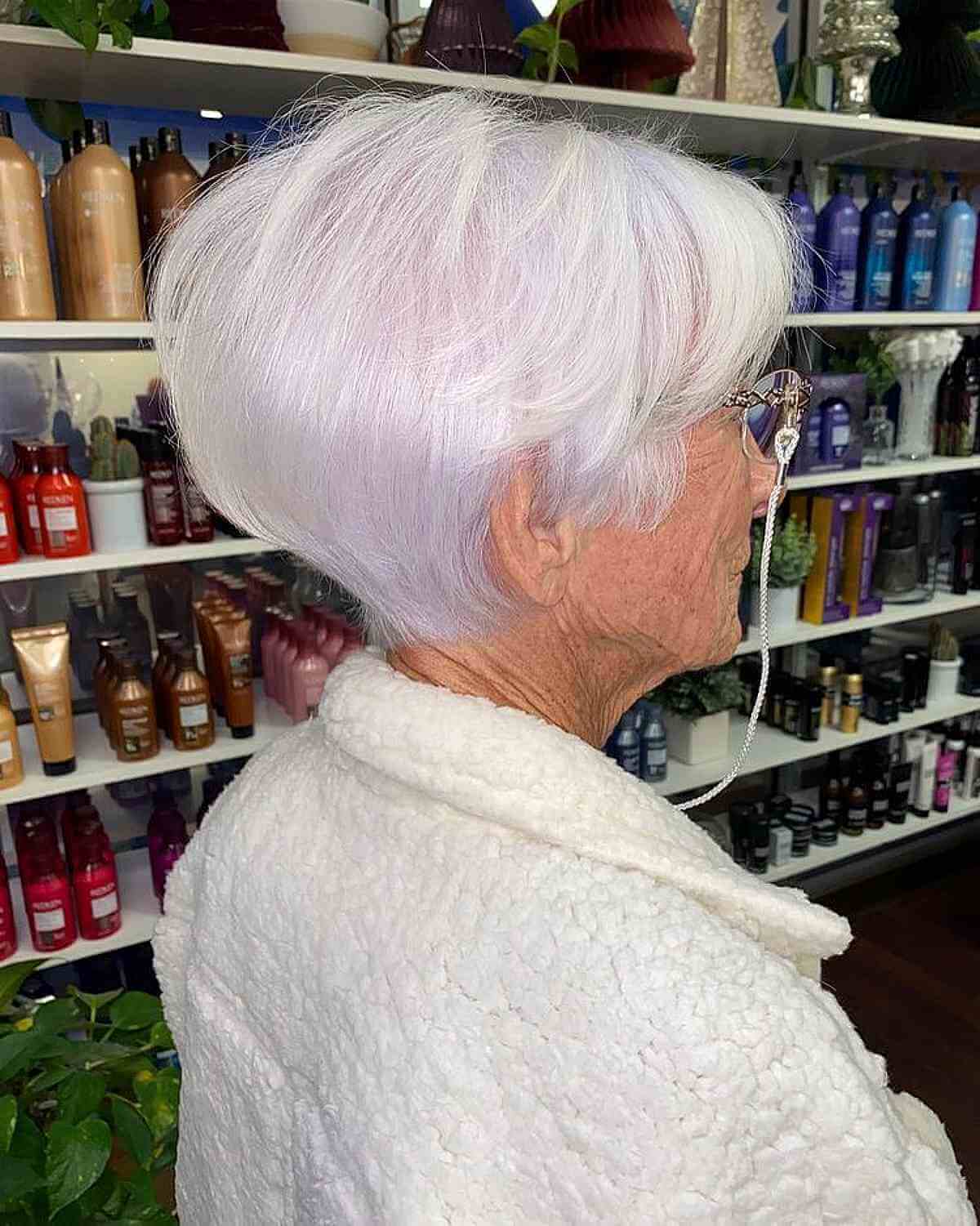 short wedge cut for fine hair for ladies over seventy