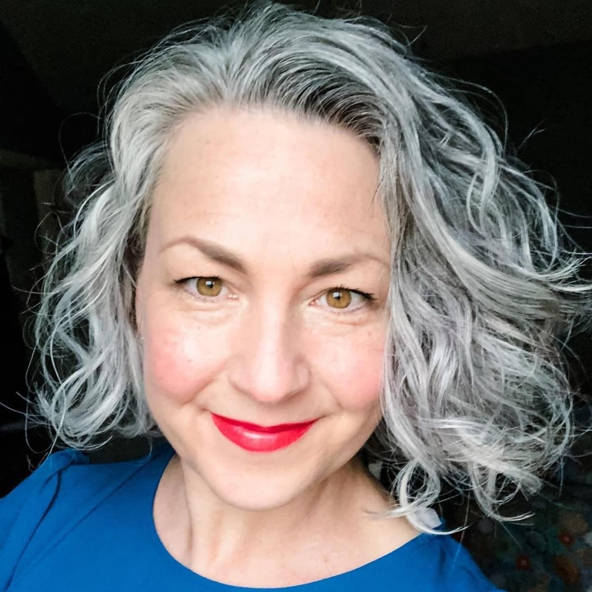 silver wavy bob hairstyle
