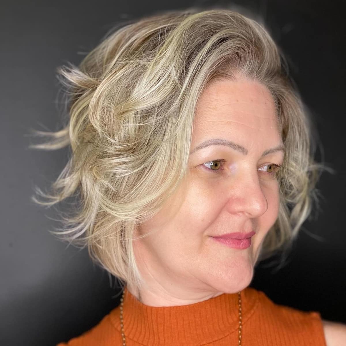 super modern layered bob for thick hair