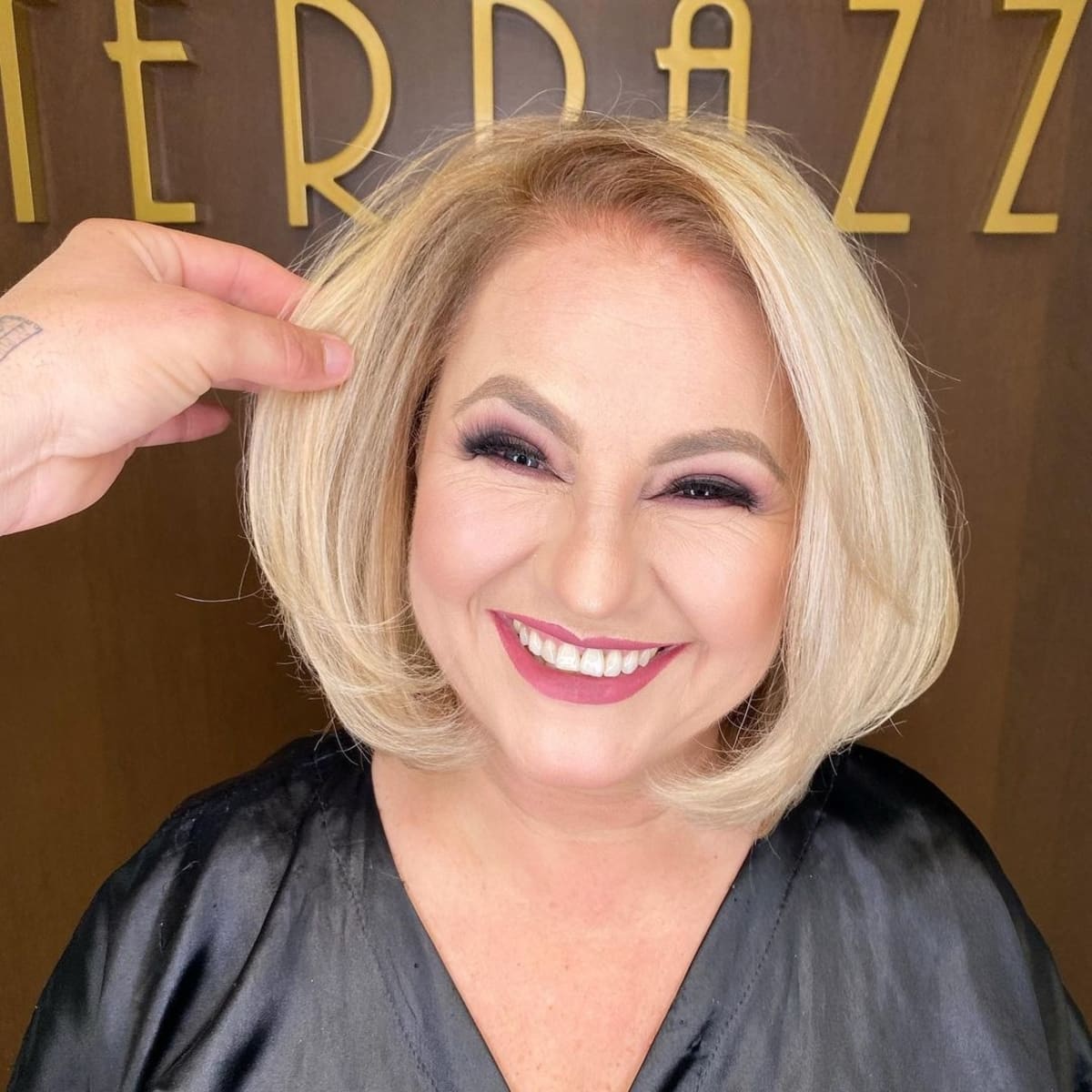 textured bob with shadow roots for older women with round faces