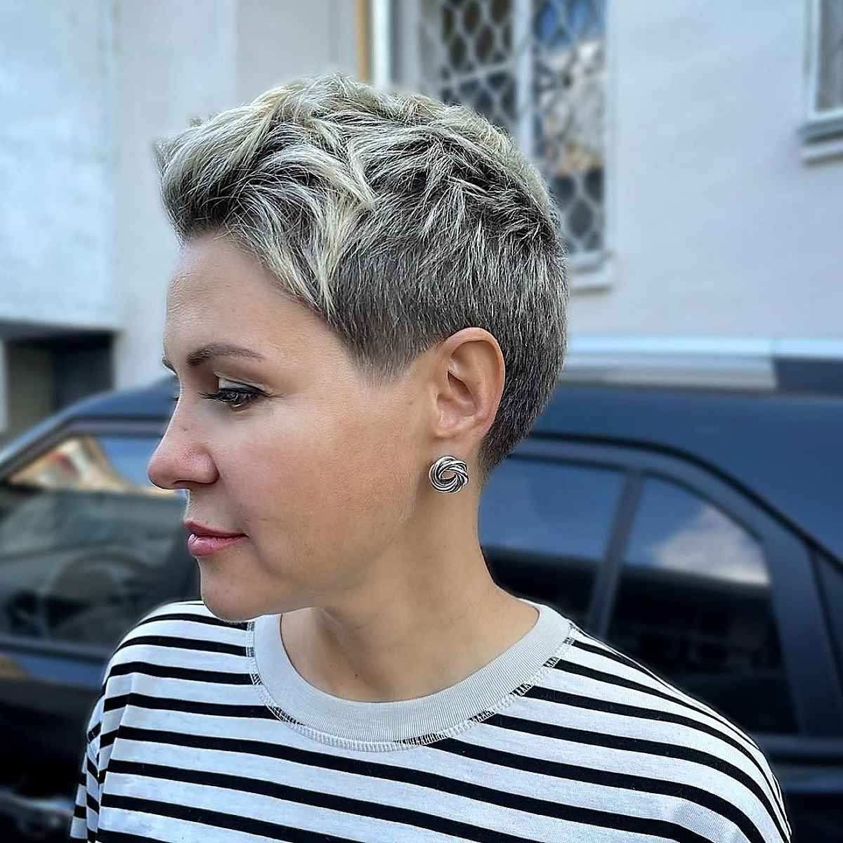 the cutest way to style a pixie cut