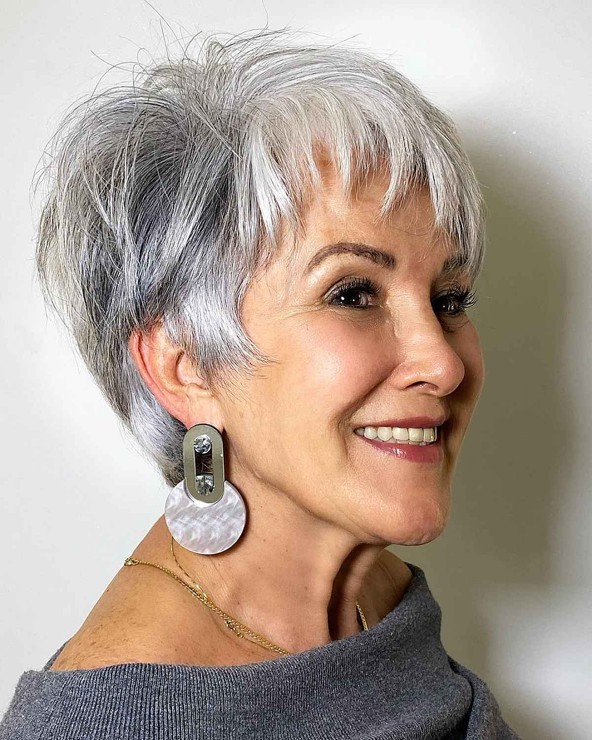 wash and wear pixie hairstyle
