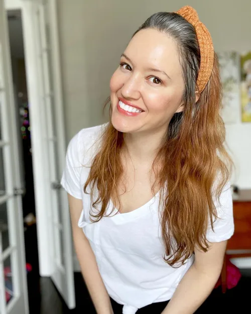 17 headband hairstyle to transition to gray hair graciously