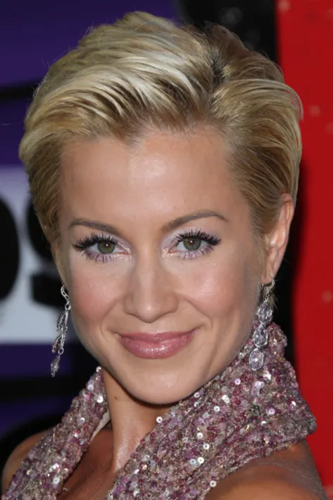 Easy Version of Elegant Pixie Hairstyle