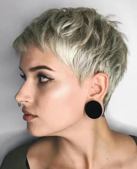 Piece y Blonde Pixie for Textured Hair