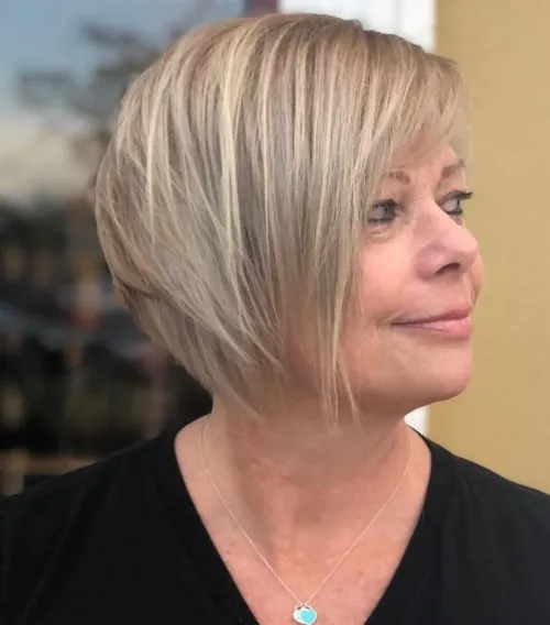 Short Layered Bob 1