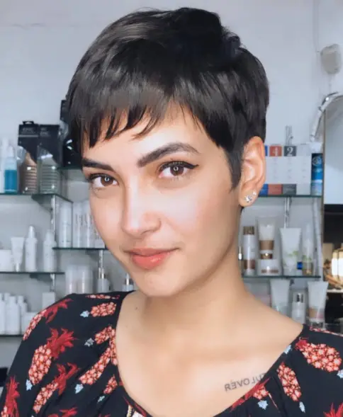 Short Pixie with Long Layers 1