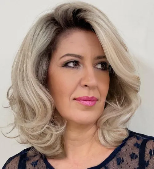 Shoulder Length Hair Blowout