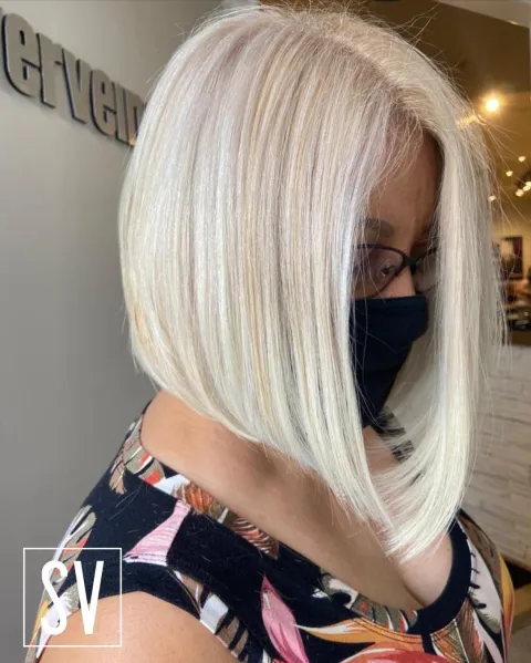 Sleek Angled Lob