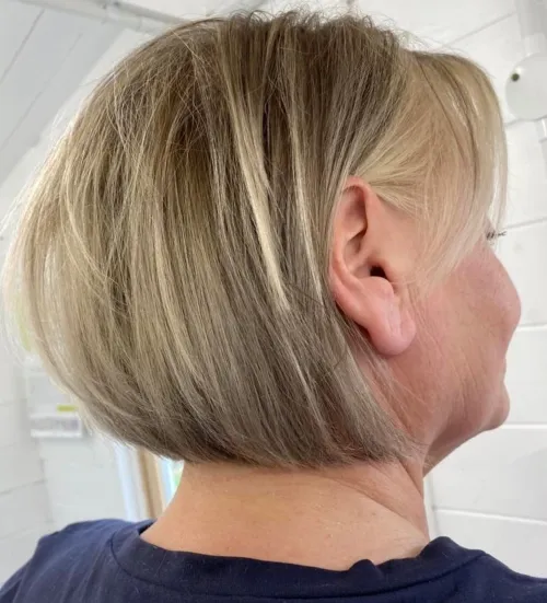 Straight Bob with Highlights