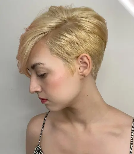 Sunny Blonde Side Parted Pixie