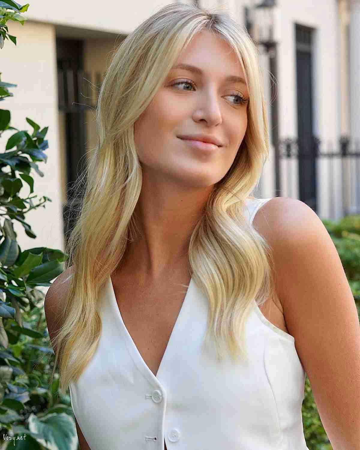 bright medium length haircut with no bangs for fine hair