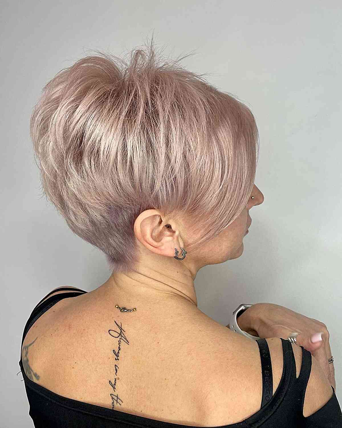 edgy asymmetrical pixie hairstyle