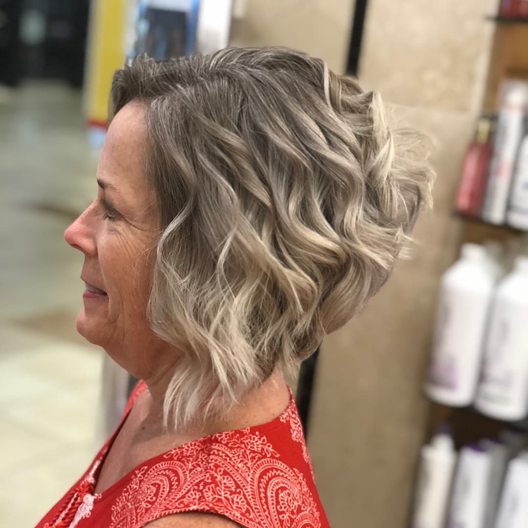 elegant wavy bob