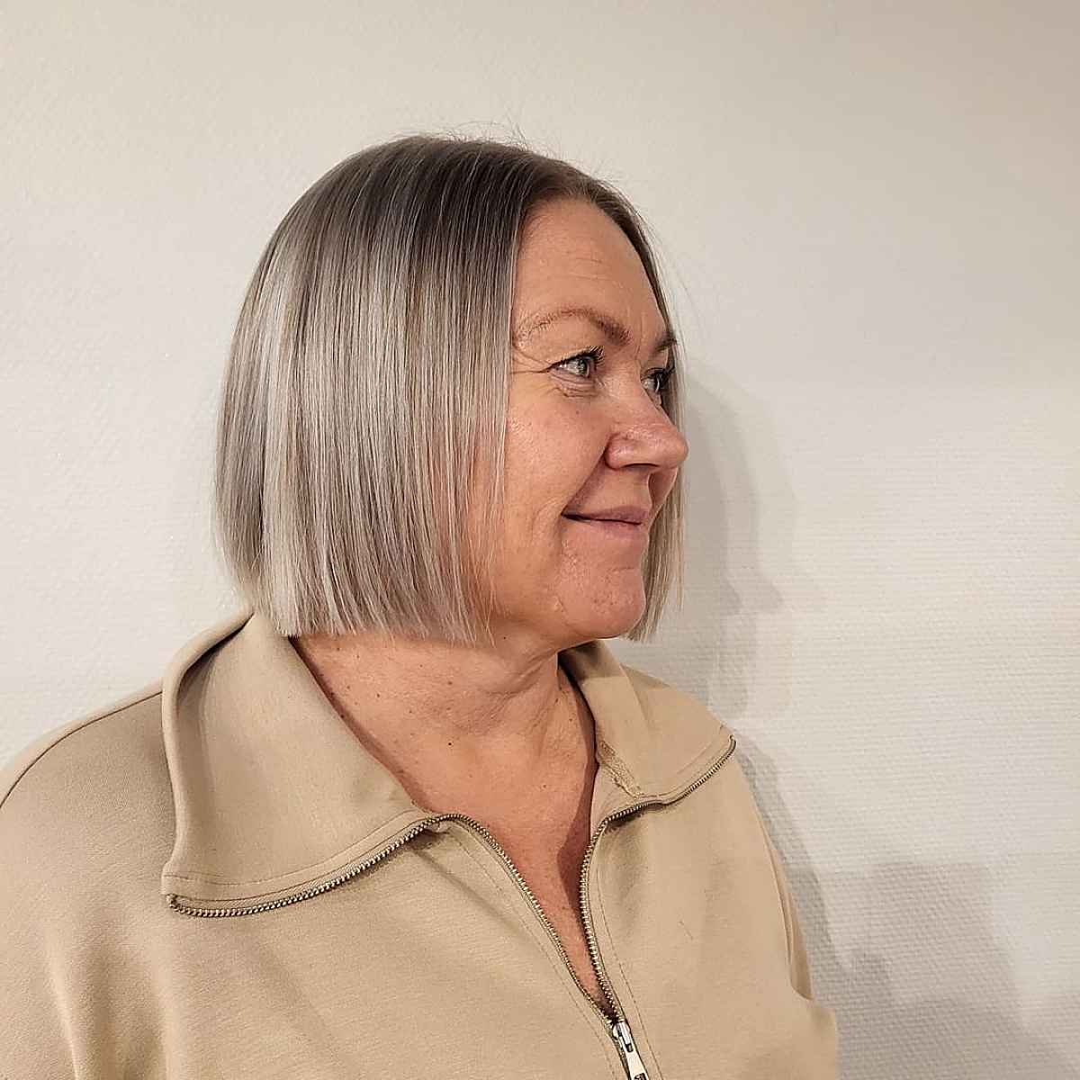 hairstyle for women over 50 with thin hair