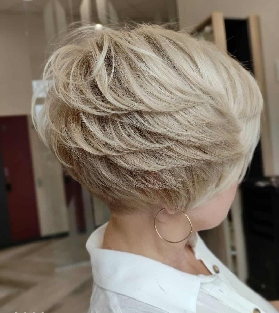 layered pixie bob
